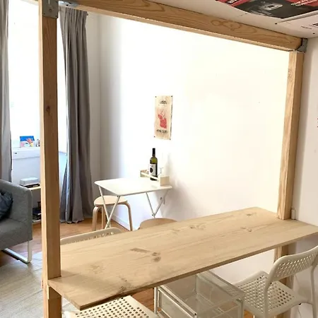 Casa Dos Poetas Hostel *