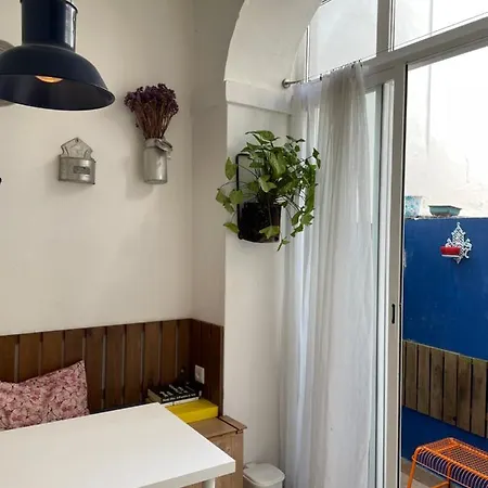 Casa Dos Poetas * קלדס דה ריינה