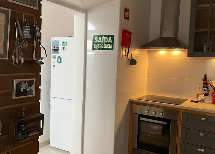 Casa Dos Poetas * Caldas Da Rainha