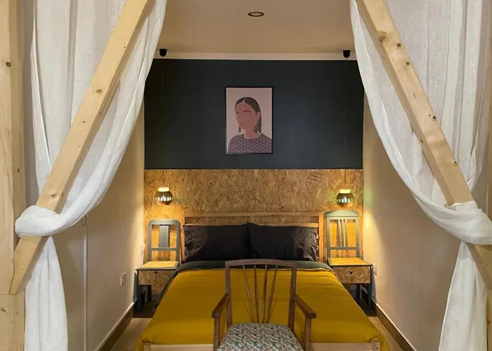 Casa Dos Poetas ホステル