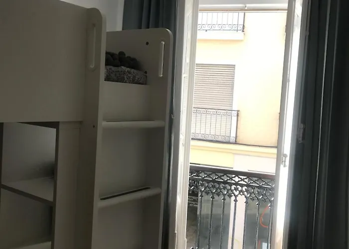 Casa Dos Poetas ホステル カルダス・ダ・ライーニャ